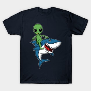 Alien rides shark cowboy rodeo gift idea present T-Shirt